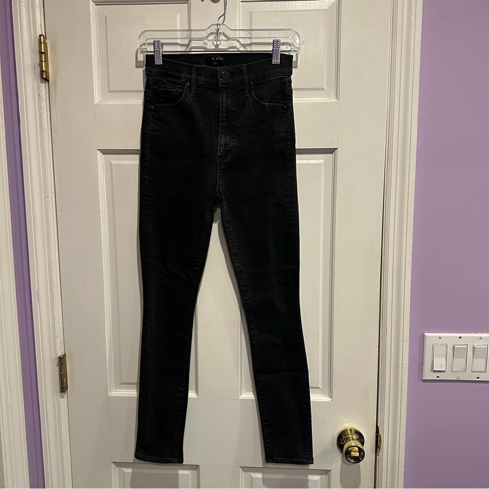 MOTHER Denim The Swooner Ankle Skinny Jeans — Black “Wet Paint” — Size 27